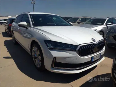 Nuova Skoda Superb Style 150 CV (110 kW) 2026 Bianco Station wagon