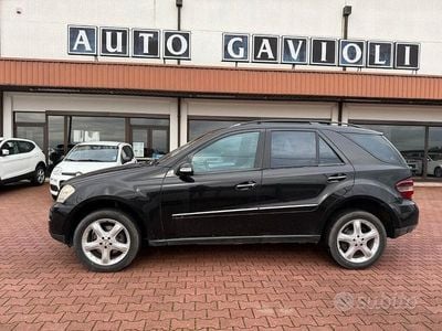 Usata Mercedes ML320 224 CV (164 kW) 2007 Nero SUV