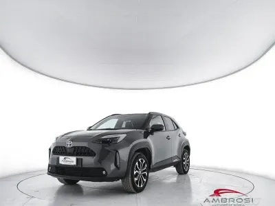 Usata Toyota Yaris 92 CV (67 kW) 2023 Grigio Utilitaria