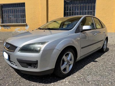 Usata Ford Focus 90 CV (66 kW) 2006 Grigio Berlina