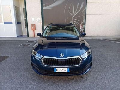 Usata Skoda Octavia Executive 150 CV (110 kW) 2022 Blu/azzurro Station wagon