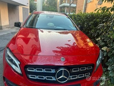 Usata Mercedes GLA180 AMG 109 CV (80 kW) 2020 Rosso SUV