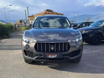 Usata Maserati Levante 250 CV (183 kW) 2018 Nero SUV