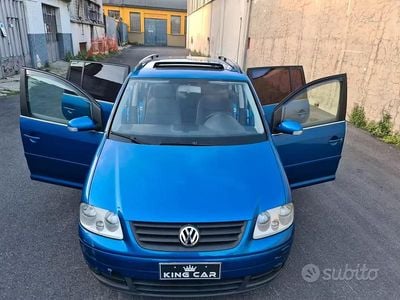 Usata VW Touran Trendline 102 CV (75 kW) 2005 Blu Monovolume