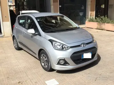 Usata Hyundai i10 Comfort 66 CV (48 kW) 2015 Grigio Utilitaria