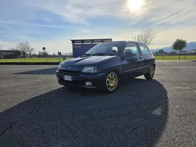 Usata Renault Clio 147 CV (108 kW) 1995 Utilitaria