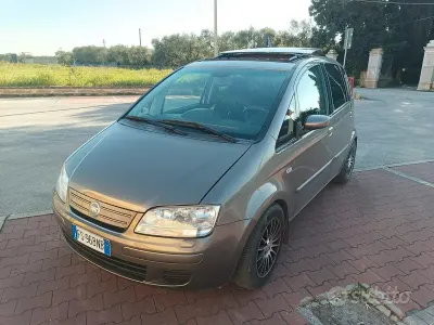 Usata Fiat Idea 90 CV (66 kW) 2006 Marrone Monovolume