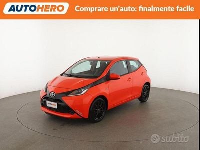 Usata Toyota Aygo X-play 69 CV (50 kW) 2016 Arancione Utilitaria