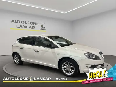 Usata Lancia Delta Gold 105 CV (77 kW) 2014 Bianco Utilitaria