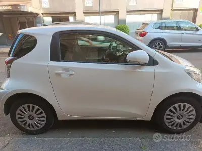 Usata Toyota iQ 68 CV (50 kW) 2012 Bianco Utilitaria