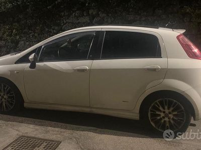 Usata Fiat Grande Punto 90 CV (66 kW) 2008 Bianco Utilitaria