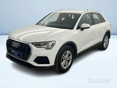 Käytetty Audi Q3 Business 150 HP (110 kW) 2020 Valkoinen Katumaasturi