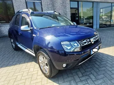 Usata Dacia Duster Lauréate 114 CV (83 kW) 2017 Blu/azzurro SUV