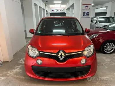 Usata Renault Twingo Experience 69 CV (50 kW) 2016 Rosso Utilitaria