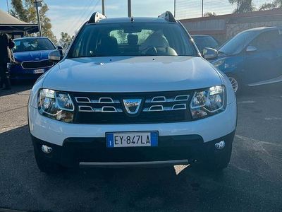 Usata Dacia Duster Lauréate 110 CV (80 kW) 2015 Bianco Station wagon
