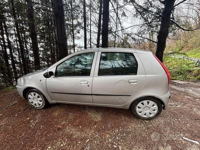 Usata Fiat Punto 60 CV (44 kW) 2001 Grigio Utilitaria