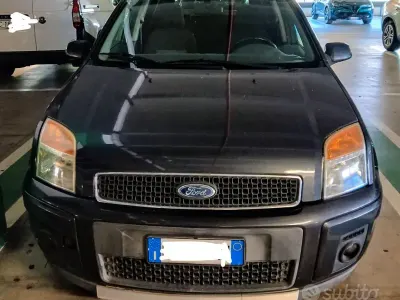 Usata Ford Fusion 80 CV (58 kW) 2009 Utilitaria