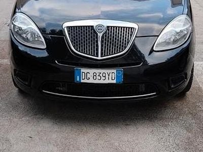 Begagnad Lancia Ypsilon 60 HK (44 kW) 2007 Svart Halvkombi