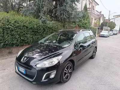 Begagnad Peugeot 308 112 HK (82 kW) 2013 Svart Kombi