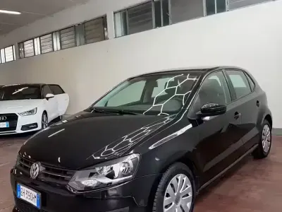 Käytetty VW Polo Comfortline 75 HP (55 kW) 2011 Musta Viistoperä