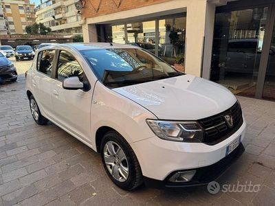 Usata Dacia Sandero 90 CV (66 kW) 2019 Bianco Berlina