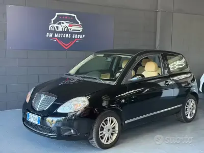 Usado Lancia Ypsilon 95 HP (69 kW) 2009 Preto Citadino
