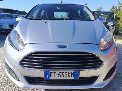 Argento Usata 2013 Ford Fiesta Business Edition Berlina | 5490 € (Buon prezzo)