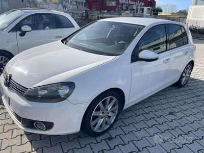 Usata VW Golf VI Highline 105 CV (77 kW) 2010 Bianco Utilitaria