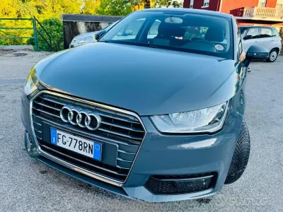 Käytetty Audi A1 Admired 90 HP (66 kW) 2017 Harmaa Viistoperä