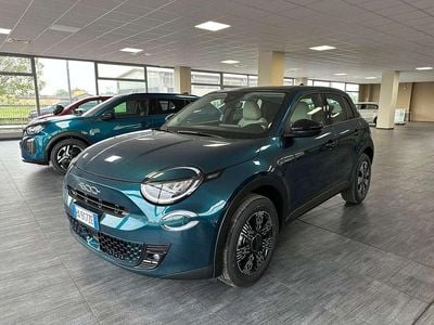 Nuova Fiat 600 Icon 145 CV (106 kW) 2025 Blu/azzurro SUV