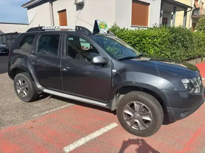 Usata Dacia Duster Lauréate 105 CV (77 kW) 2014 Nero SUV