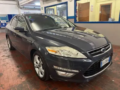 Usata Ford Mondeo Titanium 140 CV (102 kW) 2012 Blu/azzurro Berlina