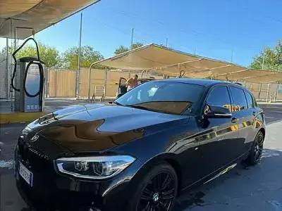 Usata BMW 118 Efficient Dynamics 150 CV (110 kW) 2019 Nero Berlina