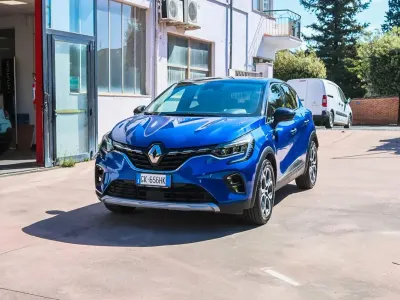 Usata Renault Captur Zen 93 CV (68 kW) 2022 Blu SUV