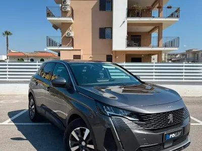 Usata Peugeot 3008 Business-Line 131 CV (96 kW) 2021 Grigio SUV