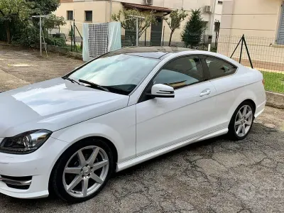 Usata Mercedes C220 Avantgarde 170 CV (125 kW) 2014 Bianco Coupé