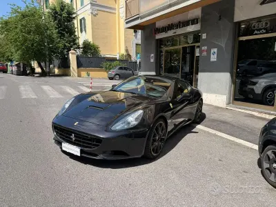 Usata Ferrari California 460 CV (338 kW) 2013 Nero Cabrio