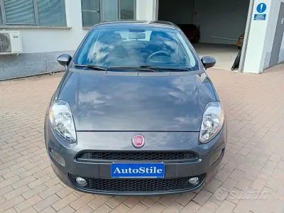 Occasion Fiat Punto Street 69 ch (50 kW) 2015 Gris Citadine