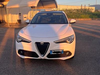 Usata Alfa Romeo Stelvio Ti 190 CV (139 kW) 2020 Bianco SUV