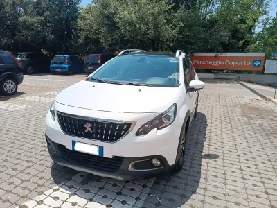 Usata Peugeot 2008 Allure 110 CV (80 kW) 2018 Bianco SUV