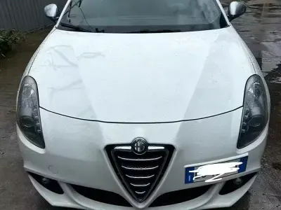 Usata Alfa Romeo Giulietta Progression 105 CV (77 kW) 2011 Bianco Utilitaria
