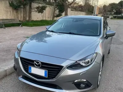 Usata Mazda 3 105 CV (77 kW) 2016 Grigio Berlina