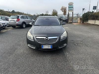 Usata Opel Insignia Cosmo 220 CV (161 kW) 2010 Verde Station wagon
