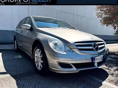 Usata Mercedes R320 224 CV (164 kW) 2008 Grigio Monovolume