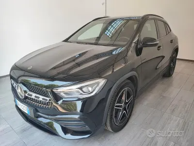 Usata Mercedes GLA200 Premium 150 CV (110 kW) 2023 Nero SUV
