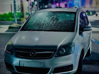 Usata Opel Zafira Cosmo 120 CV (88 kW) 2007 Grigio Monovolume