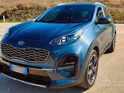 Second-hand Kia Sportage 136 CP (100 kW) 2019 Albastru SUV