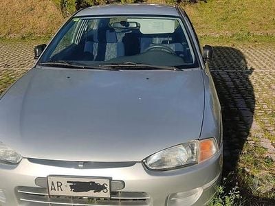 Usata Mitsubishi Colt 75 CV (55 kW) 1997 Grigio Utilitaria