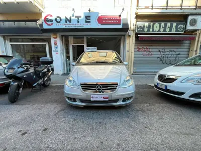 Usata Mercedes A180 Avantgarde 109 CV (80 kW) 2004 Argento Monovolume
