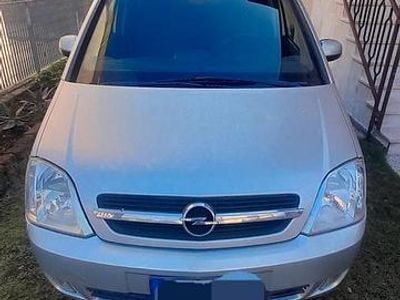 Usata Opel Meriva 101 CV (74 kW) 2004 Grigio Monovolume